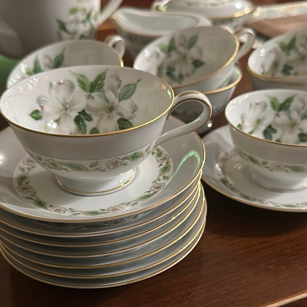 Edgemont Floral Tea Cup and Saucer Set of 8 by Noritake